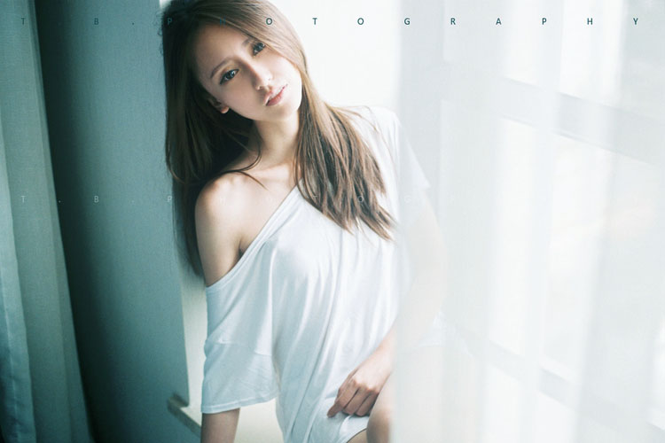 居家私房的可爱清纯写真