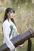 古筝女子户外清纯唯美图