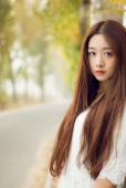 长发女子唯美迷人写真