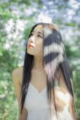 长发美女森林清纯图